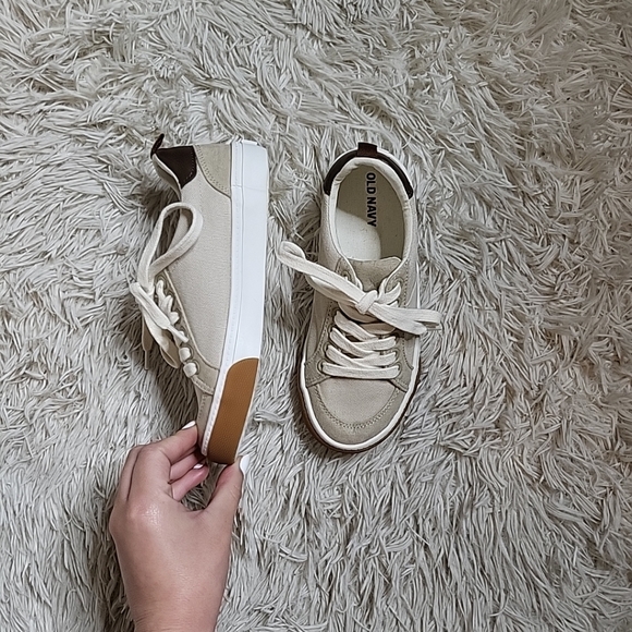 *SOLD* Canvas Faux Suede Trim Boy's Kid's Old Navy Sneakers Shoes - 13 - Picture 2 of 12